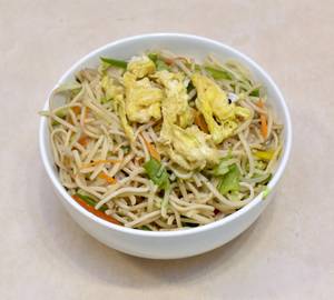 Egg chicken chowmin