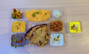 Super Deluxe Thali With Kheer