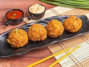 Exotic Veggie Kurkure Momos