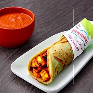 Peri peri paneer cheese roll