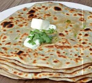 Aloo cheese paratha (bestseller)