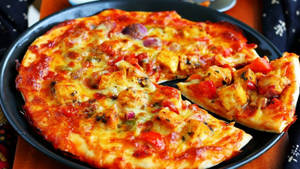 Tandoori Paneer Tikka Pizza