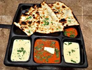 Paneer Pyaaz Naan