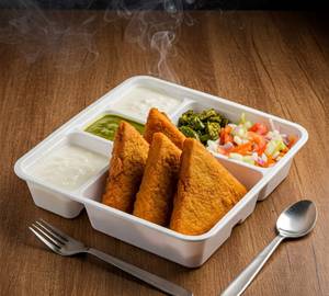 Bread Pakoda (Served With: 02 Pcs Bread Pakoda + Curd + Pickle + Salad)