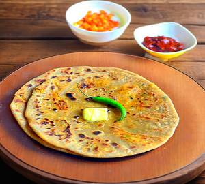 Green chilli tawa paratha ( desi ghee )