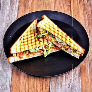 Veg cheese grilled sandwich [jumbo]