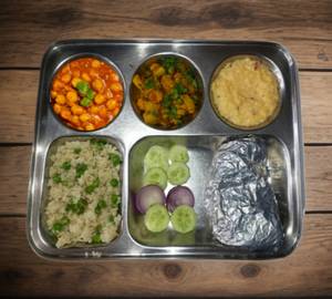 Punjabi king chana thali