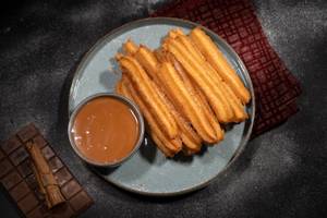 Classic Vanilla Churros 9 Pieces Of chocolate Hazelnut Dip