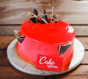 Strawberry Cake 1/2 Kg    