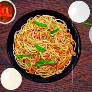 Chicken Singapuri Round Noodles