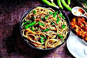 Veg Burnt Chilly & Garlic Noodles