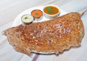 Onion ragi rava dosa