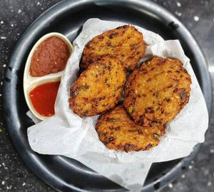 Udad Vada (4 Pcs)