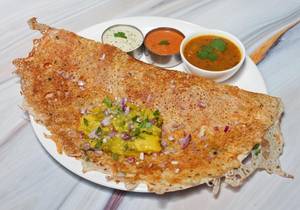 Onion rava masala dosa