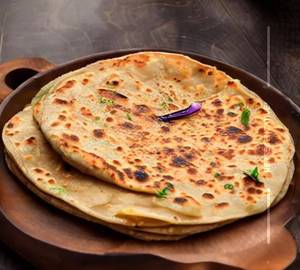 Paneer pyaz paratha