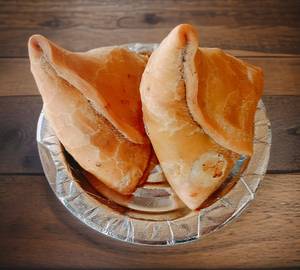 Samosa with sabzi samosa [2 pieces]