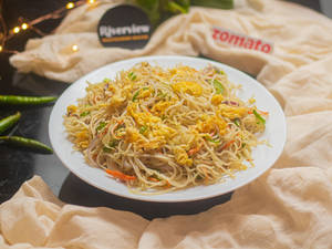 Egg Hakka Noodles