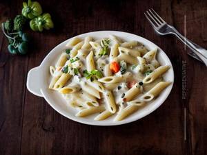 Veg White Sauce Pasta (wheat pasta)