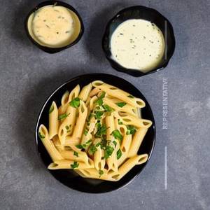 Veg Penne pasta / white sauce