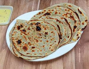 Paneer Piyaj Paratha