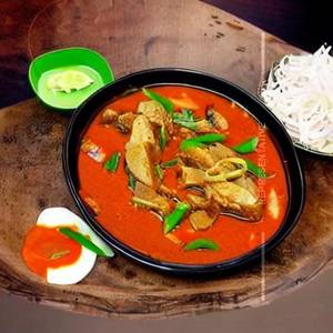 Sliced Chicken in Red Curry