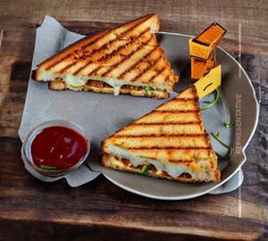 Grilled Chilli Cheese Sandwich
