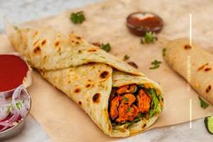 Chicken Tikka Achari Roll
