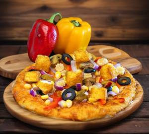 Paneer heaven pizza with corn