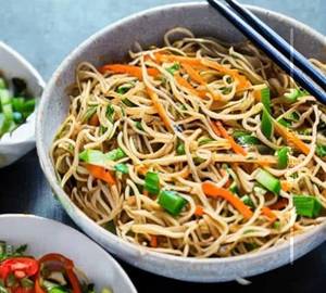 Veg hakka noodles