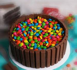 Kitkat Chocolate Cake