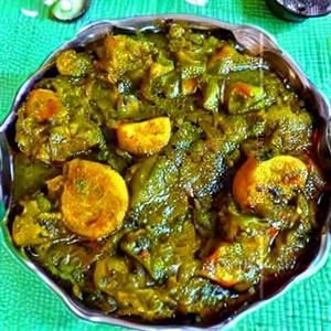 Aloo Palak Ki Gujjia