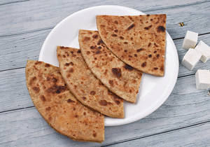 Paneer Paratha (Atta) [No Onion Garlic]