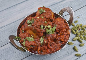 Aloo Pyaz Ki Tarkari (500 Ml)