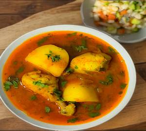 Chicken vi aloo masala