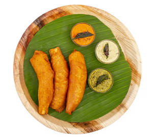 Vazhakkai Bhajji [2 pcs]