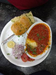 Fried pav bhaji