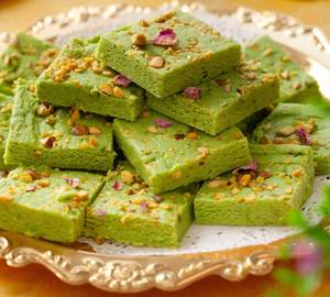 Pista Malai Burfi (1 Kg)