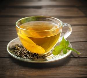 Green tea with honey and pepper
