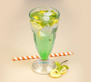 Green mint lemonade
