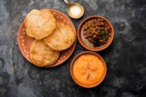 Poori Chana With Halwa (Sun Only)