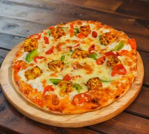 Fresh paneer pizza