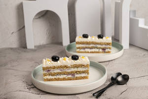 Eggless Vanilla Blueberry Pastry ( Sugar Free Maida Free)