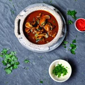 Mushroom dopiaza