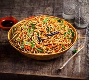 Chilli Garlic Noodles [Veg]