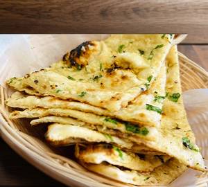 Stuffed tandoori paneer naan