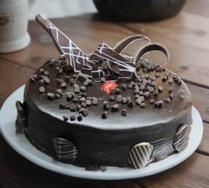 Choco Chips Birthday Cake