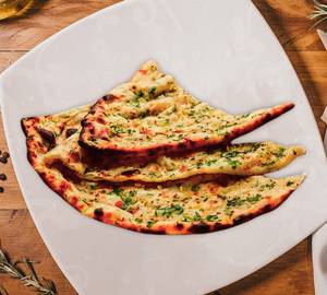 Tandoori garlic naan