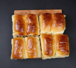 Butter Pav Ladi (8 Pieces)
