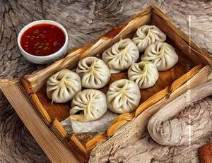 Specialc momos