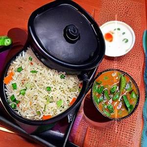 Veg Oriental Pot Fried Rice